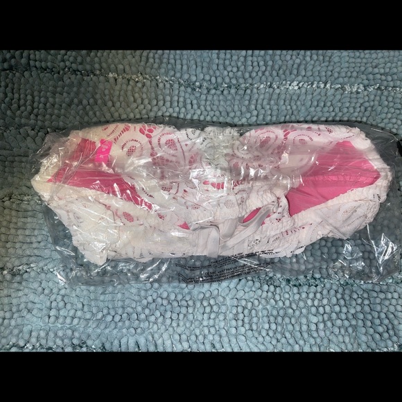 🔥VS PINK BRALETTE🔥 - Picture 3 of 4